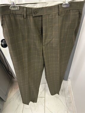 BRAGGI Light Gray Dress Pants with Olive Trim Detail
